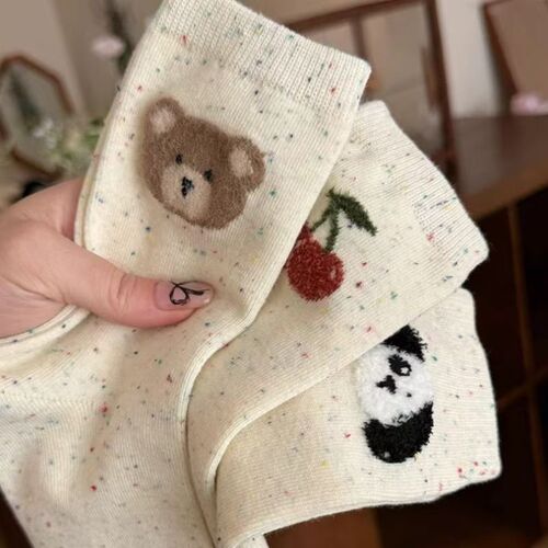 Autumn New Arrival Idea Yarn Solid Color Instagram Cute Bear Dopamine College Women's Medium Calf Socks 2024 New Love