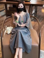 新中国風刺繍vネックワンピース女性2025夏の新型ゆるい痩せカジュアル気質長スカート