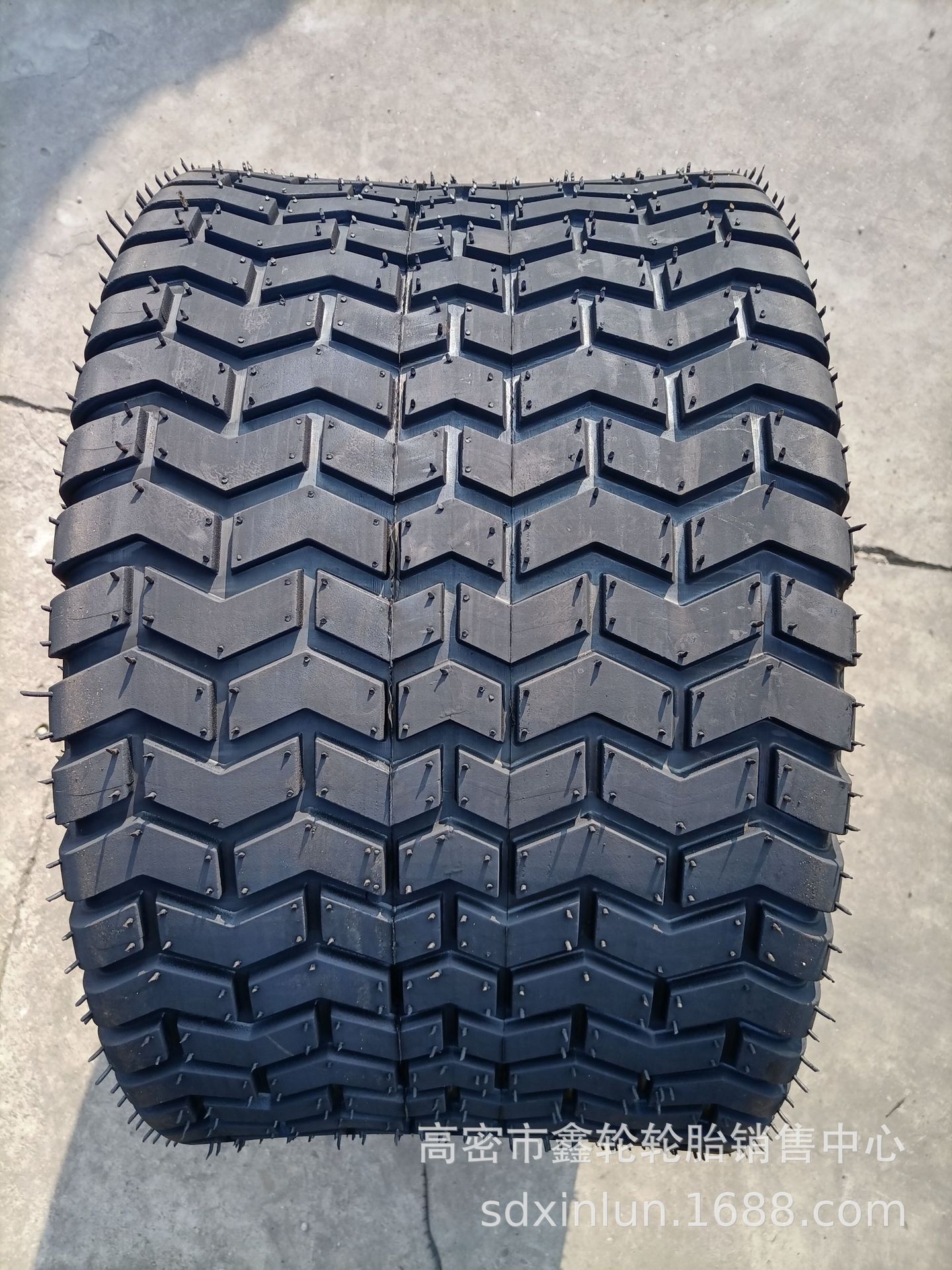 长期供应24x12-12 23x10.5-14 26.5x14-12草坪车高尔夫球车轮胎