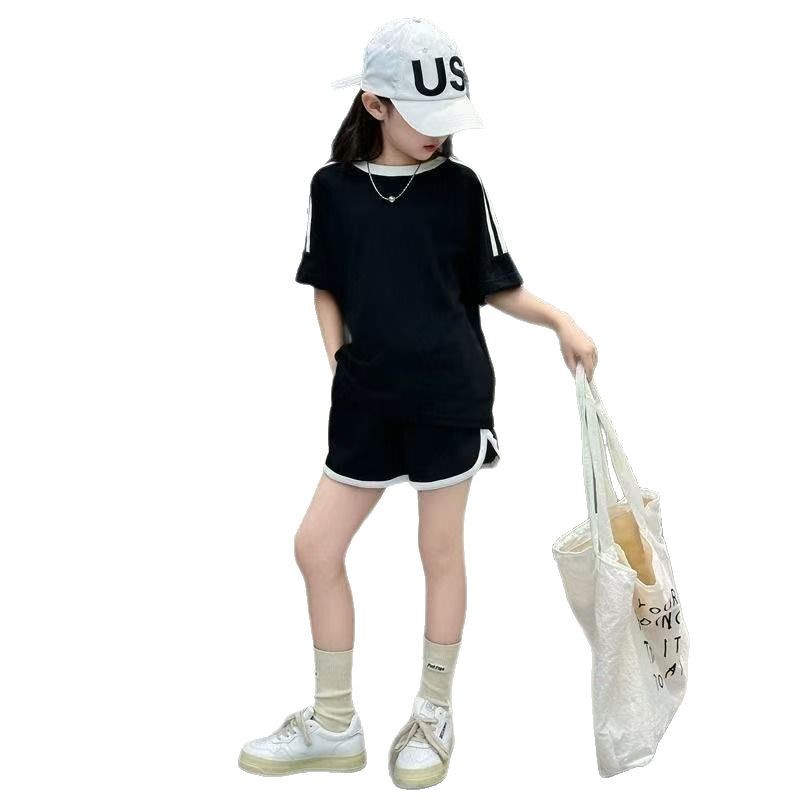 Trajes para niños y niñas verano 2025 nuevo estilo estilo occidental, pantalones cortos de manga corta para estudiantes universitarios, traje casual de verano de dos piezas