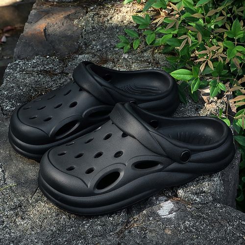 Comfortable Outdoor Hole Shoes for Women, Summer Squeezy Feeling Sandals, Thick Sole with Anti-Slip, Women's Beach Outer Wear with Cap Toe Slippers