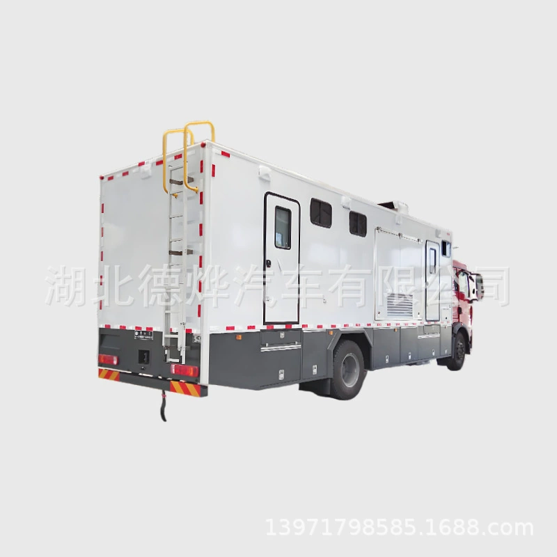 Мобильный туалет Sinotruk Howo, автомобильный туалет, предназначенный для крупных строительных площадок.