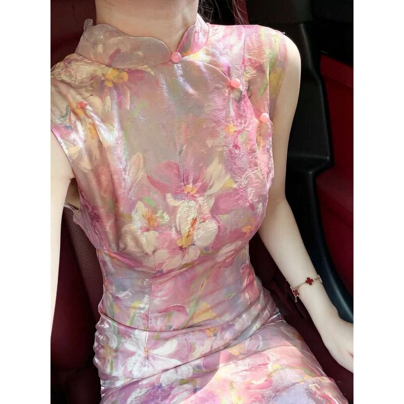 New Chinese-Style Improved Cheongsam Dress for Women, Summer Sleeveless Pink Floral Design, Suitable for Daily Wear, Waist-Cinching, Stunning and Unique