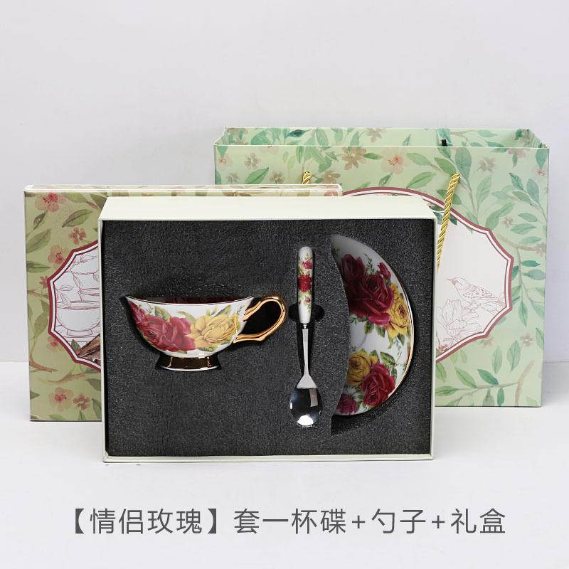 Traje de taza de Café de China de hueso de estilo europeo juego de té de la tarde dibujo exquisito de alta gama juego de té de flores de oro traje caja de regalo