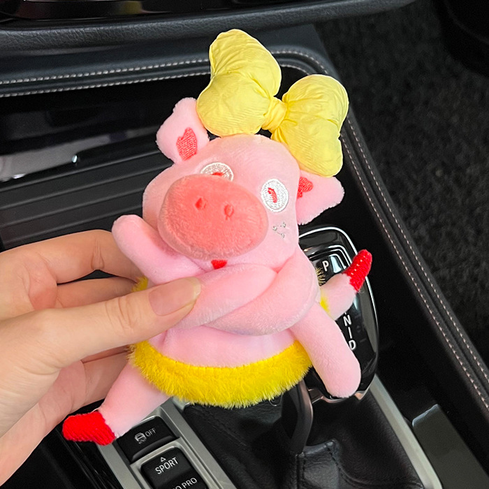 Decoración de bloque de coche lindo muñeco de cerdo muñeco coche luz de dirección limpiaparabrisas felpa interior de coche adorno femenino