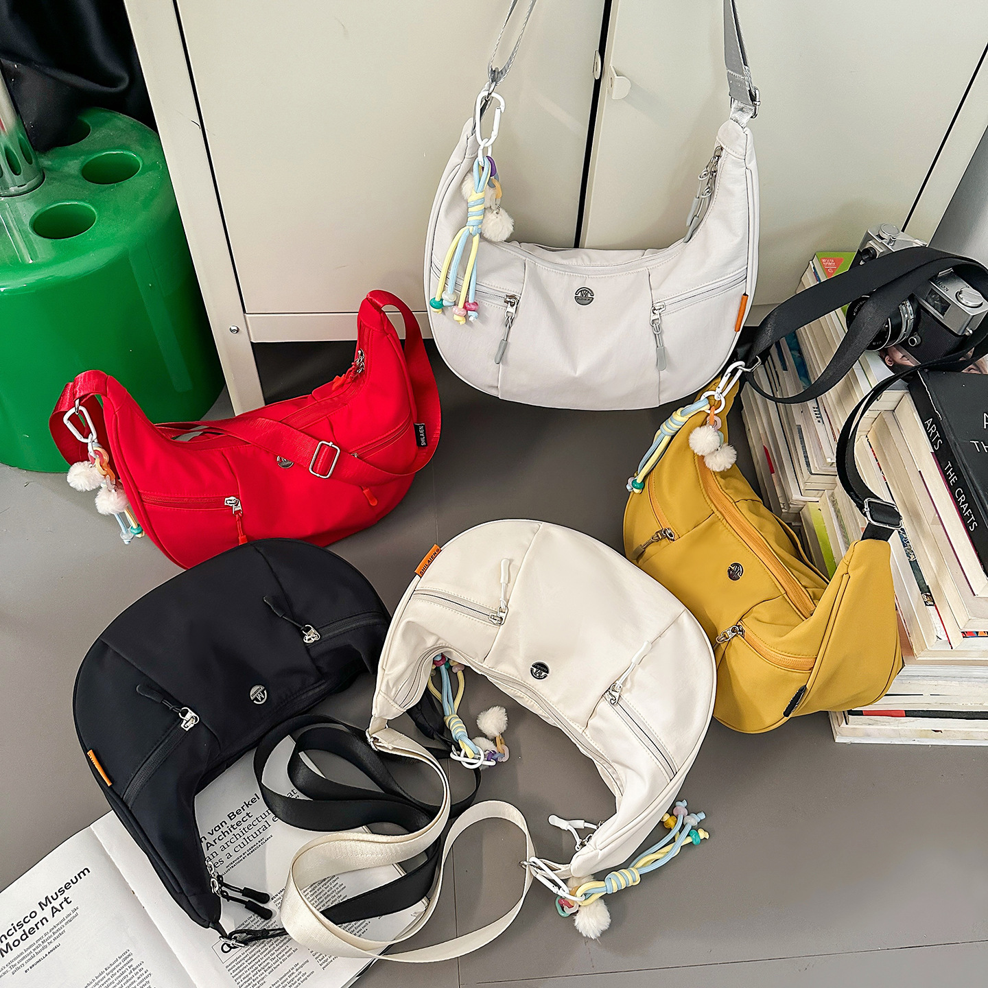 Shake-up marvel tinny al aire libre nylon antiespiraciones bolsa deportiva de gran capacidad bolsa de montaña coreana 2025 nueva pareja