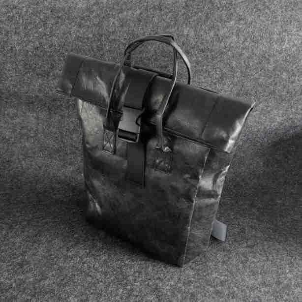 Դͷ�ֻ�����ͨ�ڳ����ˮ�Ű�ֽ���б����е��԰������Ů˫���