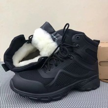 黑色羊毛加厚保安鞋户外透气训练工装超轻战术靴保暖耐磨雪地靴