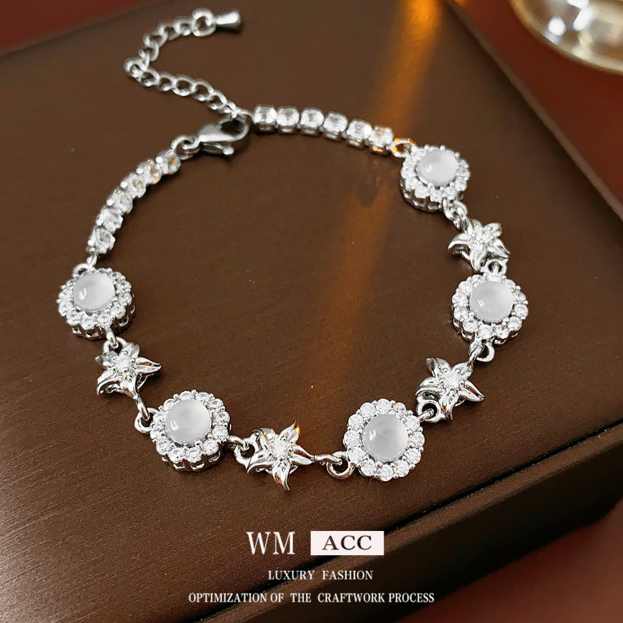 Pulsera de flor de calcedonia redonda de circón con microincrustaciones, lujo ligero, estilo frío, pulsera exquisita, joyería de moda de alta gama de todo fósforo
