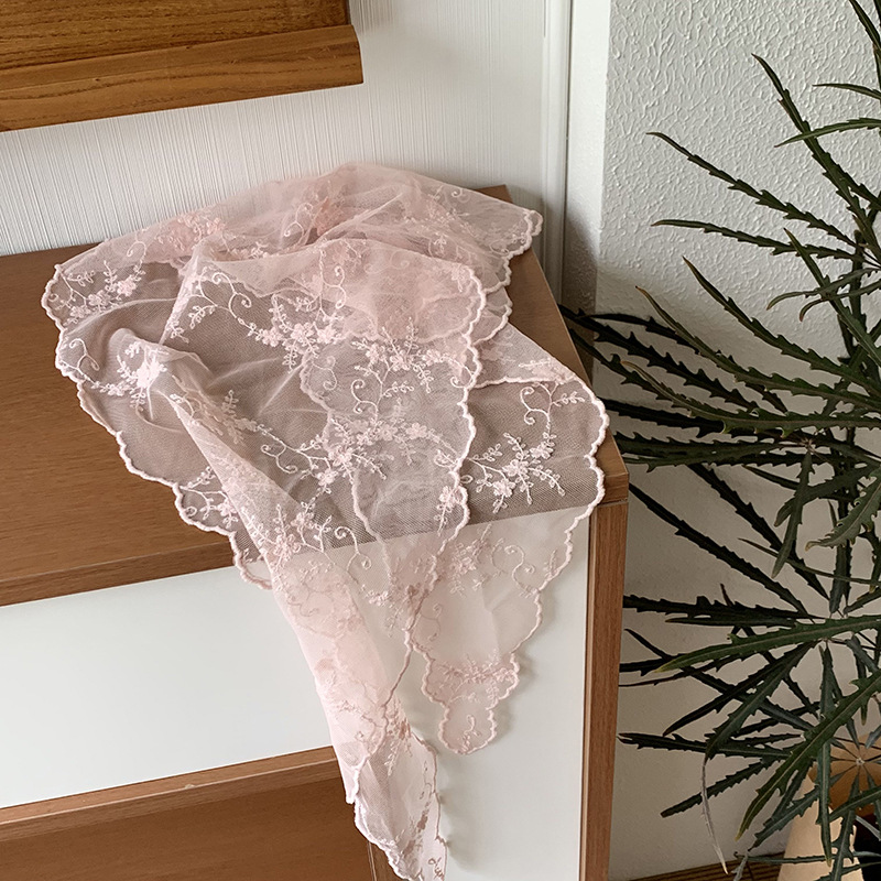 Pañuelo en la cabeza Verano femenino pastoral primavera y verano nuevo estilo de encaje pañuelo en la cabeza con serpentina bufanda pequeña para atar el pelo bufanda triangular bufanda de encaje