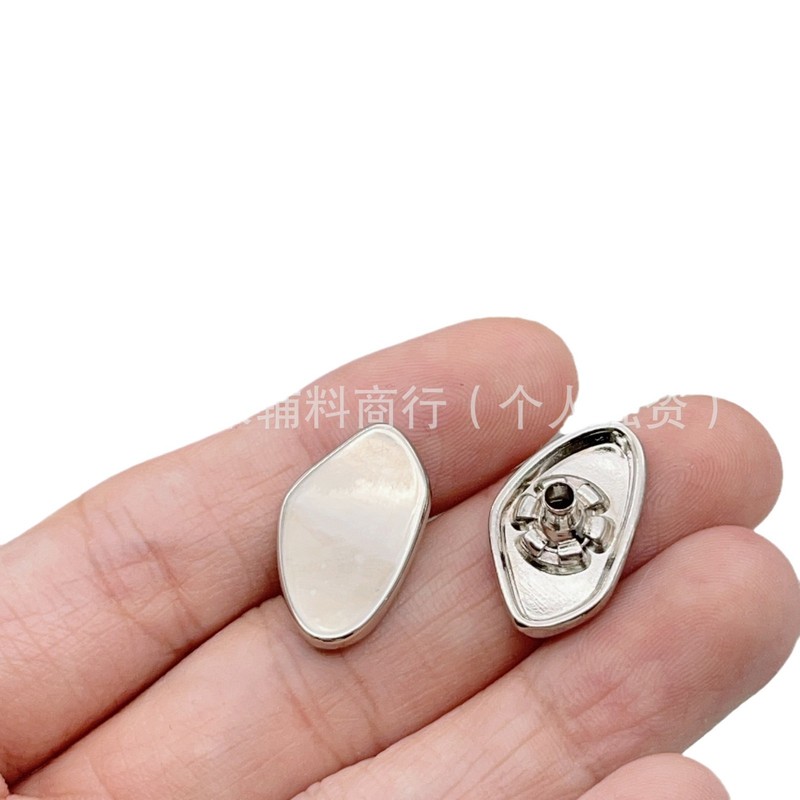 多规格样式异形小香风四合扣外套裤子装饰摇头扣复古合金百搭面板|undefined