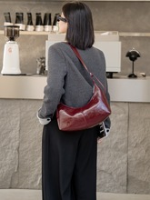 头层爆裂纹牛皮饺子包复古真皮欧美风腋下单肩包跨境女士斜挎女包