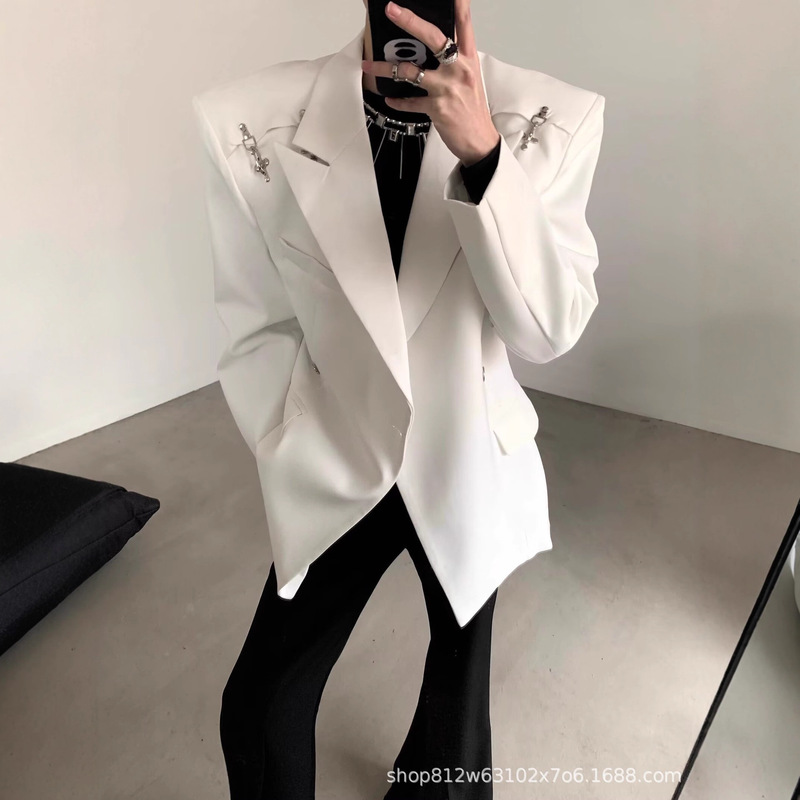 Metal Design White Suit Jacket Men's Aircraft Buckle Casual Black Shoulder Pad Suit Trendy Male Model Wear Men's Clothing