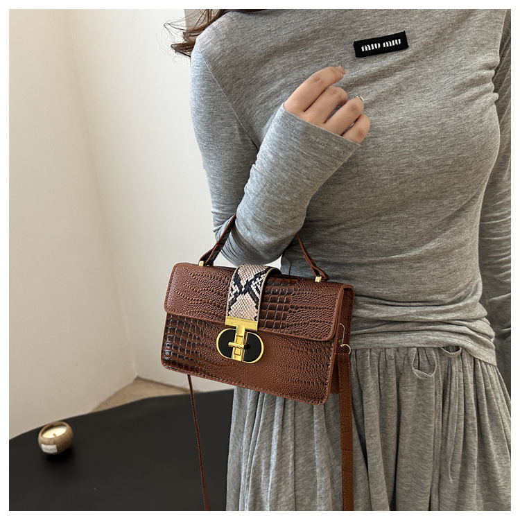 Korean casual fashion handbag 2024 new simple crocodile pattern single shoulder crossbody small square bag_voghion.com