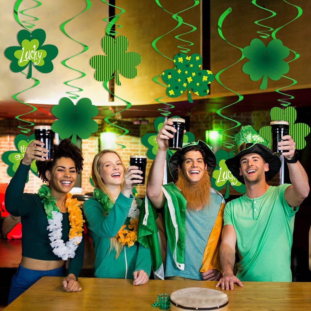 El día de San Patricio espiral colgante ornamento Festival irlandés decoraciones del partido trébol de cuatro hojas espiral colgante ornamento