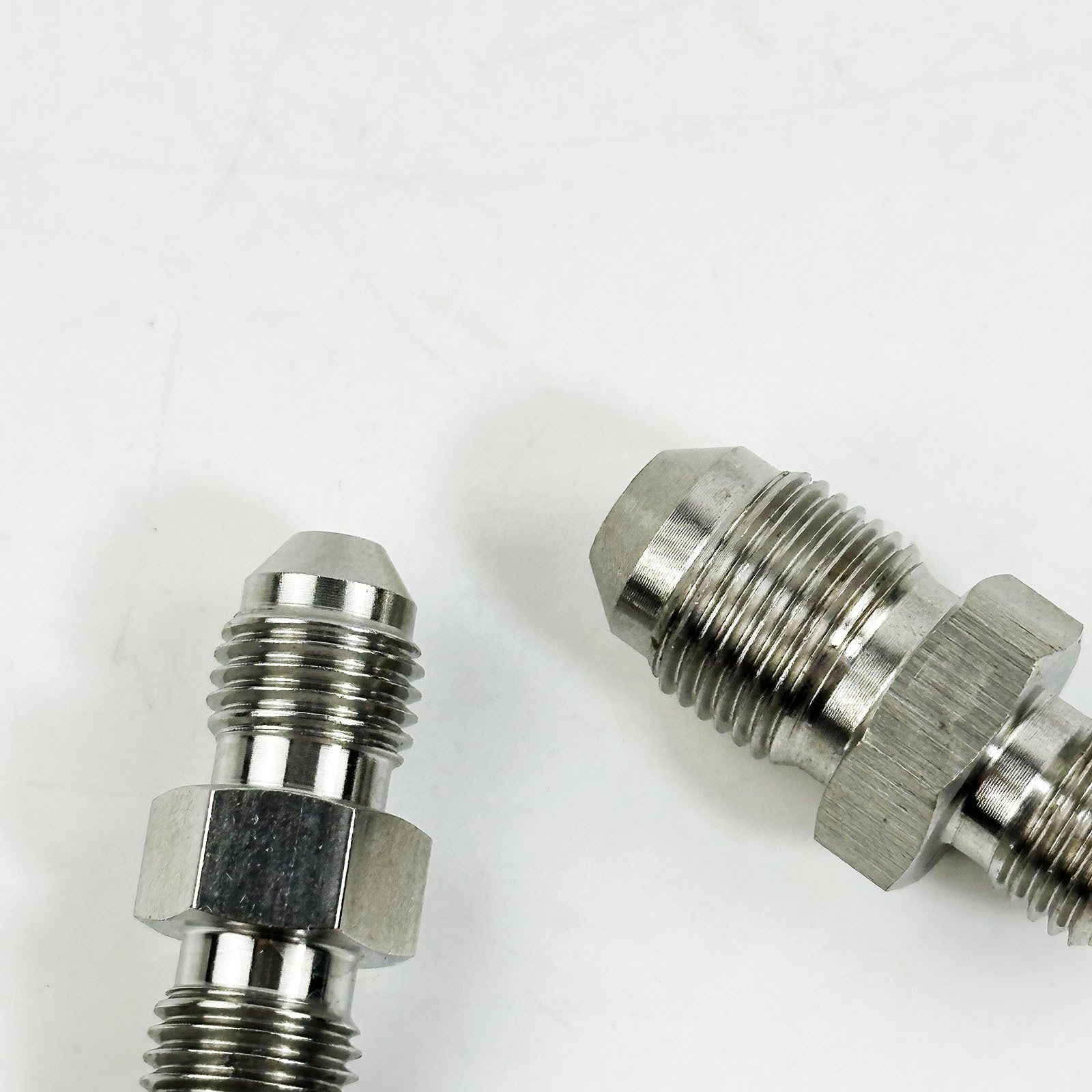 Stainless Steel AN3-M10*1/M12*1 Double Head Thread Conversion Joint for Car/Motorcycle Brake Parts