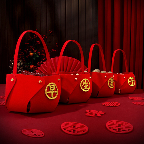 A collection of hand-held baskets for housewarming, new house decorations, fruit plate ornaments, moving ceremony supplies