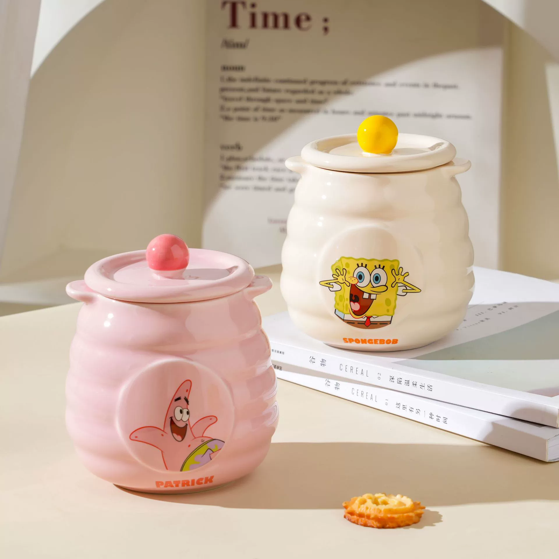 Sponge cartoon capacious storage system, print