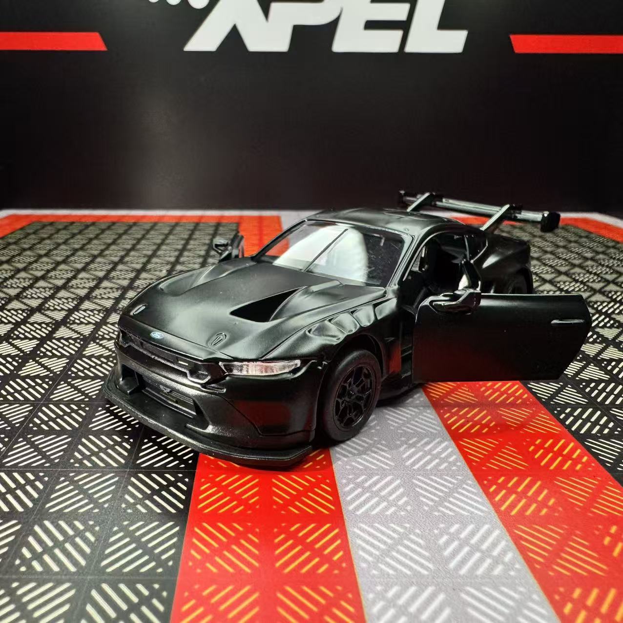 1-42 Ford Mustang GT-Black