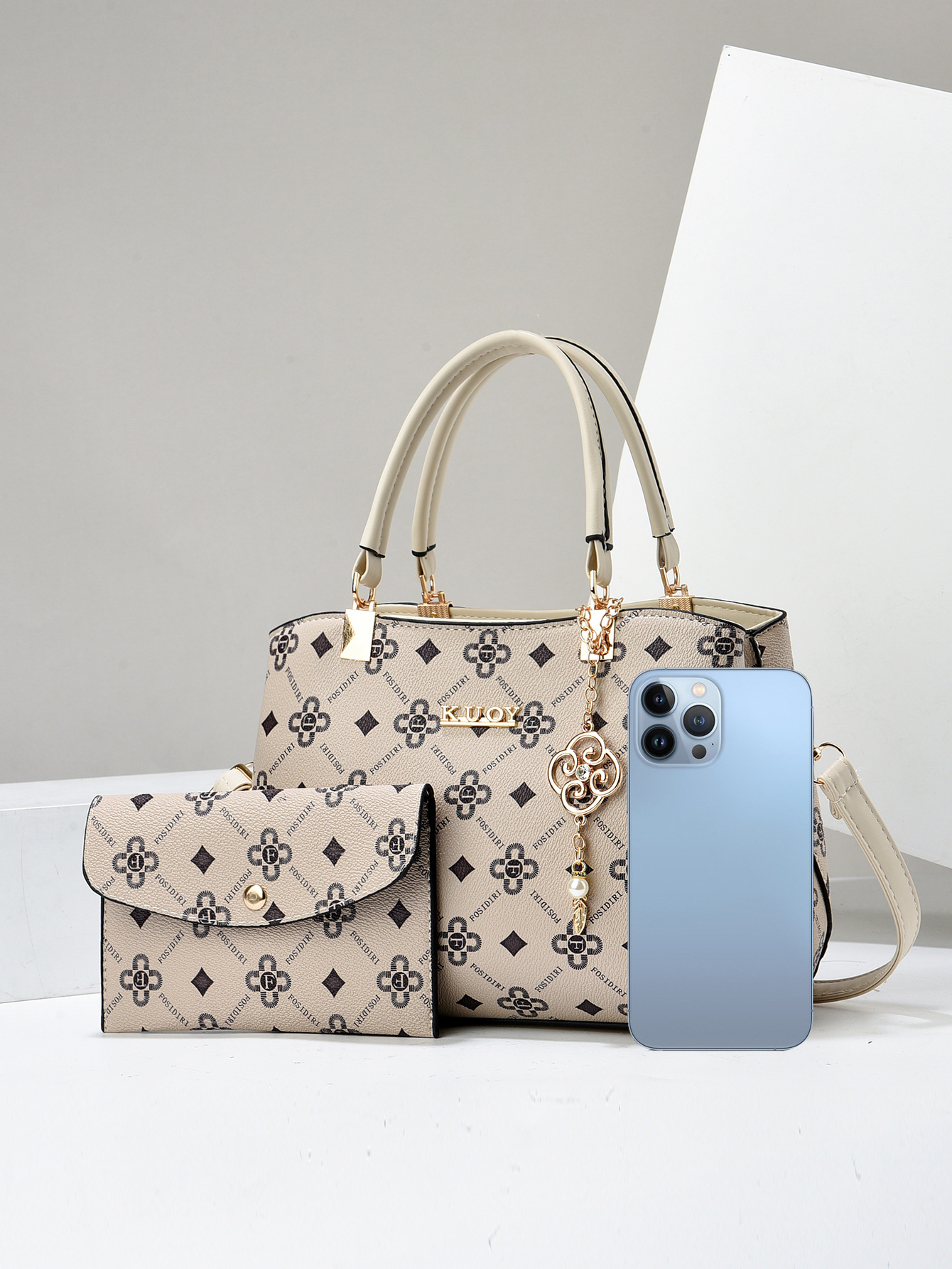 Femmes Grande Faux Cuir Impression Vêtement De Rue Carré Fermeture Éclair Sac À Main display picture 11