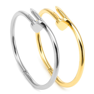Unique Versatile Luxury Heart-Shaped Studded Bracelet New Popular Four-Leaf Clover Titanium Steel Rose Gold