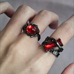Retro Red Geometric Gem Design Ring for Men and Women Niche Stylish Punk Dark Cut Out Texture Metal Ring