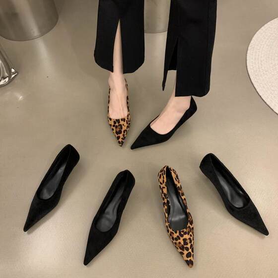 French Style High Heels Women's Professional Black 2024 Spring New Stiletto Heel Shallow Mouth Rhinestone Pointed Low Heel Women's Single Shoes