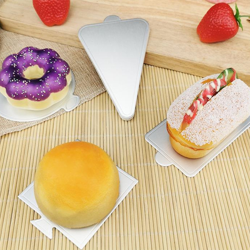 食品级慕斯蛋糕垫片底托 白底银卡三角形慕斯烘焙西点托100片/包