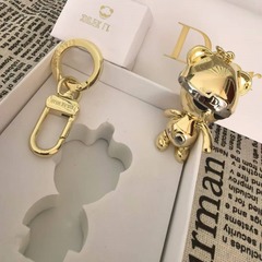 D家D先生中秋節ギフト金色のクマのキーホルダーお土産バッグバッグチャーム機械式重力クマトレンド