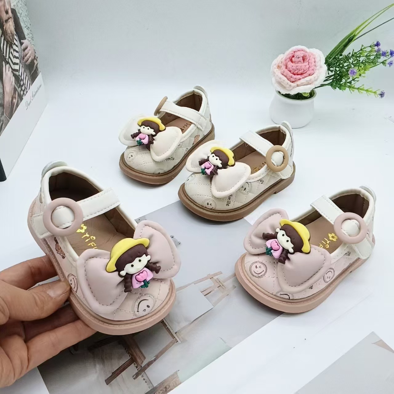 Zapatos de cuero de otoño para niñas, zapatos de dibujos animados, zapatos para bebés, zapatos para bebés con suela suave, zapatos de princesa, zapatos para niños suaves