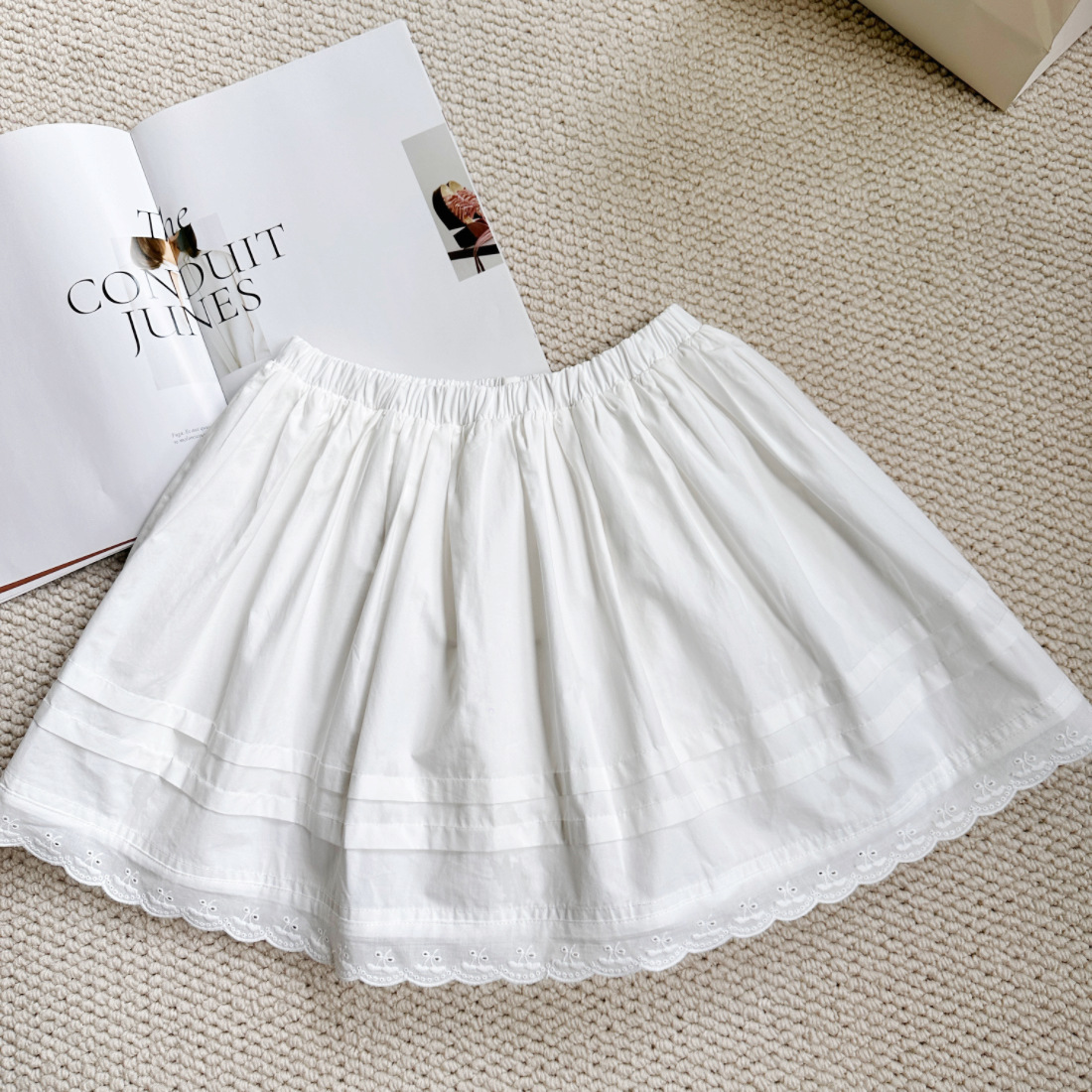 Pre-Sale: White Moonlight Playful Lace Patchwork Anti-Exposure Skirt Shorts in the Same Style as the Popular Online Influencer's Outfit
