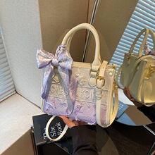 �羳��������ĸ�̽������Ů��2026�¿�W�t����������μ�б���