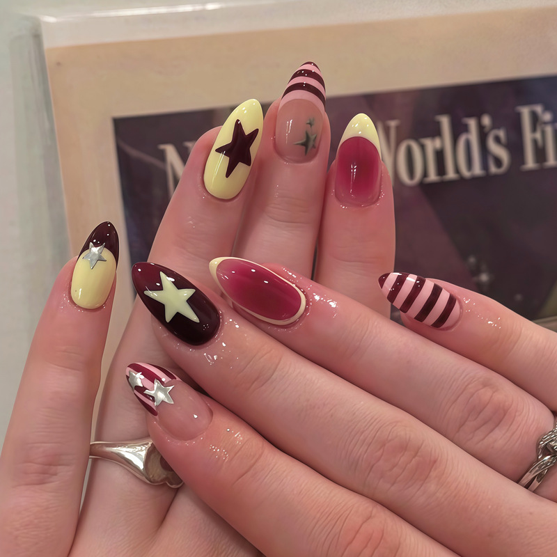 Retro American Hot Girl Star Pattern Niche Striped French Style Press-On Nails Cross-Border European and American Ins Nail Stickers Playful Y2K Retro American Hot Girl Star Pattern Niche Striped French Style Press-On Nails Cross-Border European and American Ins Nail Stickers Playful Y2K