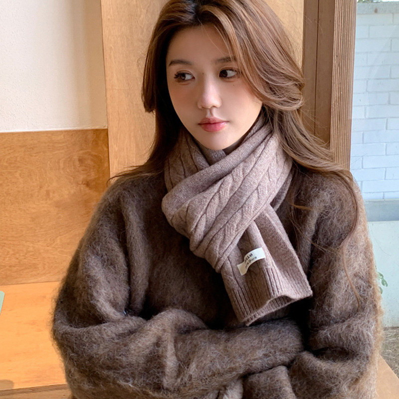 Retro winter universal warm solid color knitted scarf