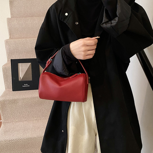 Cross-border 2025 single-shoulder women's bag, women's new pillow, all-matching simple casual spring and summer fashion bag, hand-feeling commuting carry