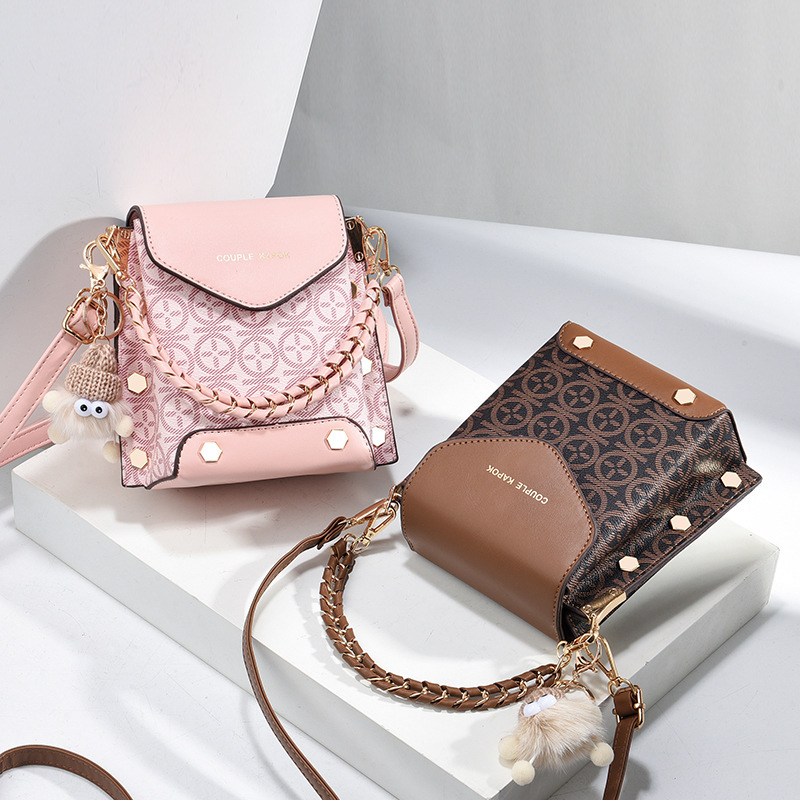 [Recomendación de transmisión en vivo] bolso de teléfono móvil para mujeres 2024 nueva impresión de moda en línea rojo de hombro bolso de mochila pequeña