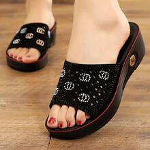 �ļ��¿������Ь�r�з����ָ�ƽ�׺��ܛ�����������⴩���]Ů