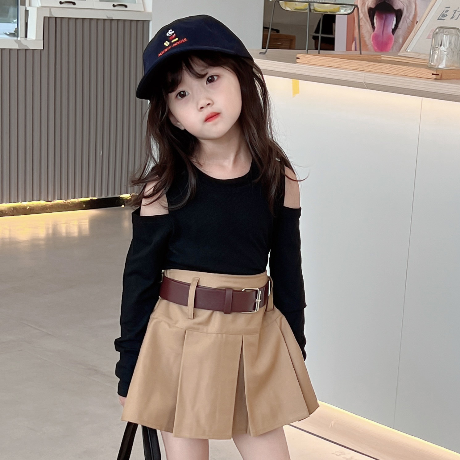 Retro short pleated skirt