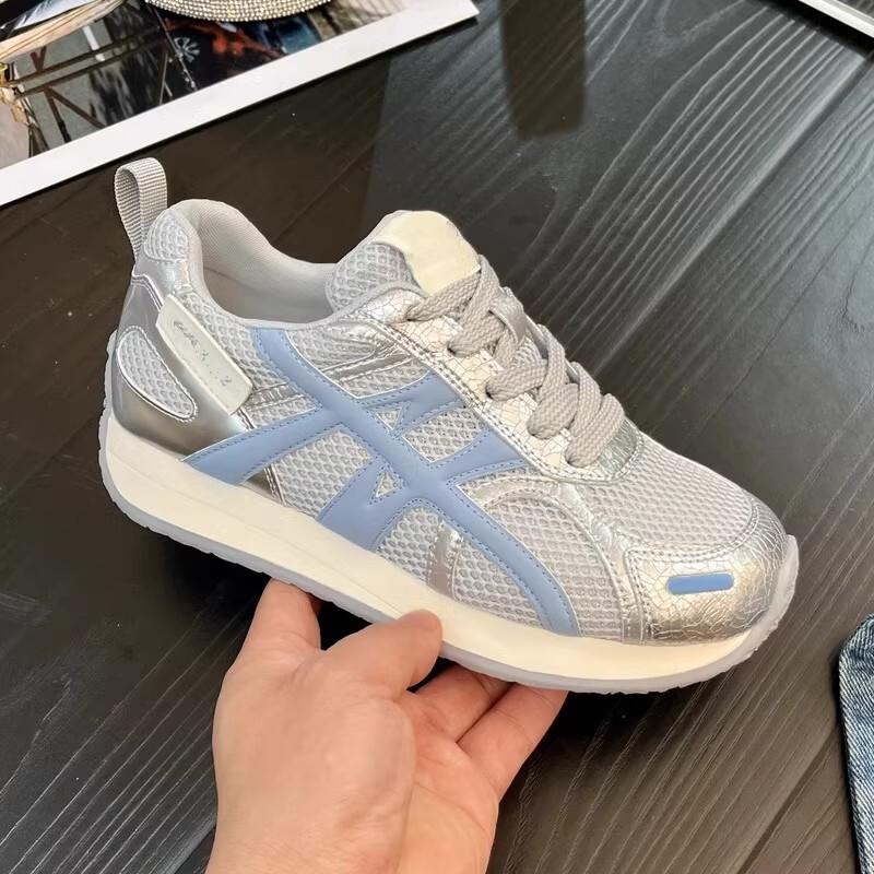 Soft Leather Thick-Soled Height-Increasing Moral Training Shoes for Women 2025 Summer New Lightweight Soft-Soled Versatile Mesh Breathable Running Shoes Soft Leather Thick-Soled Height-Increasing Moral Training Shoes for Women 2025 Summer New Lightweight Soft-Soled Versatile Mesh Breathable Running Shoes