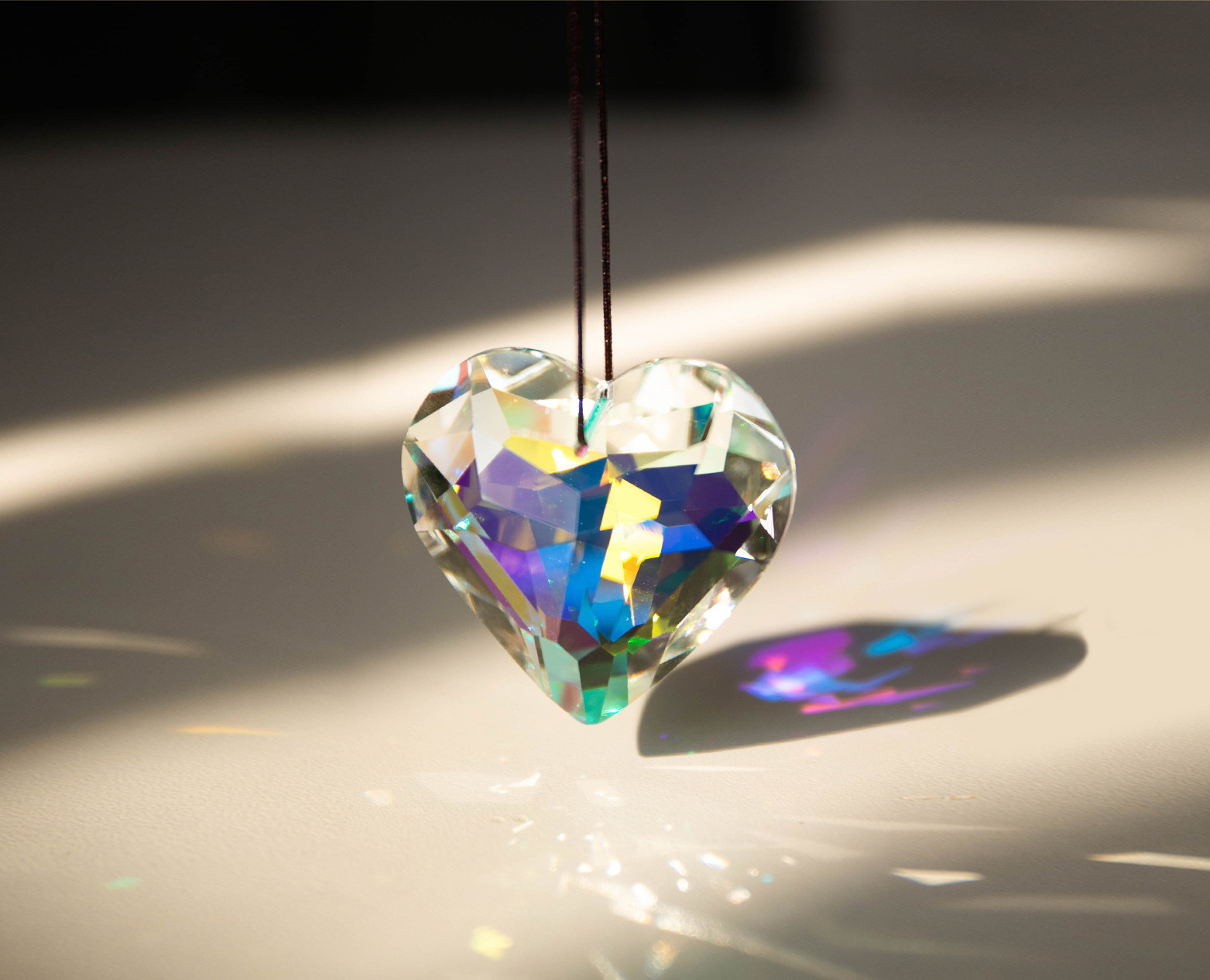 Hanging Ornaments Event & Party Supplies Charms Classification 1 Piece Quantity Simple Style Classic Style Heart Shape Colorful Artificial Crystal Rope Pendant Suncatcher