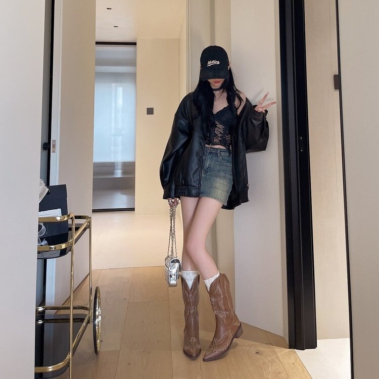 铆钉复古西部牛仔靴女2025年新款粗跟V口 刺绣骑士靴尖头中筒靴女|undefined