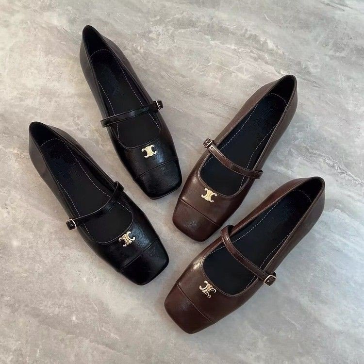 Zapatos Retro Francés Marie Zapatos de cabeza cuadrada con una boca superficial Otoño 2025 nuevos zapatos de cuero suave con suela plana para mujeres