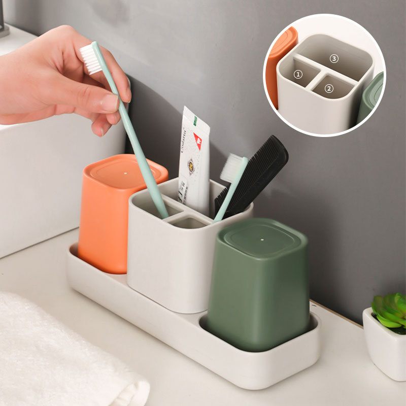 Set di bicchieri portaspazzolini per coppia e organizer bagno_voghion.com