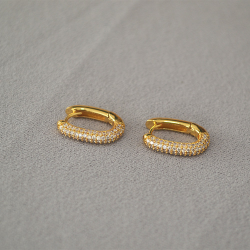 Japanese and Korean-style trendy, modern, internet-celebrity-inspired, minimalist zircon-encrusted, cool-temperament U-shaped buckle ear studs and earrings for women.