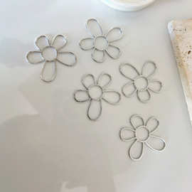 速卖通热销五瓣花合金镂空饰品配件DIY花片花朵毛衣链耳环挂件批