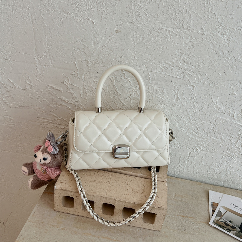 Transfronterizos lujosos bolsos diarios de moda extranjera versátil bolsos de brazo de viaje pequeños bolsos de hombro de diamante frescos