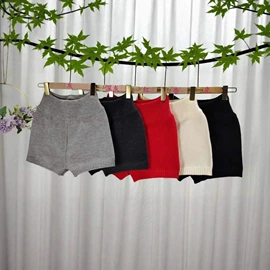 女式针织衫;连衣裙;女士短裤