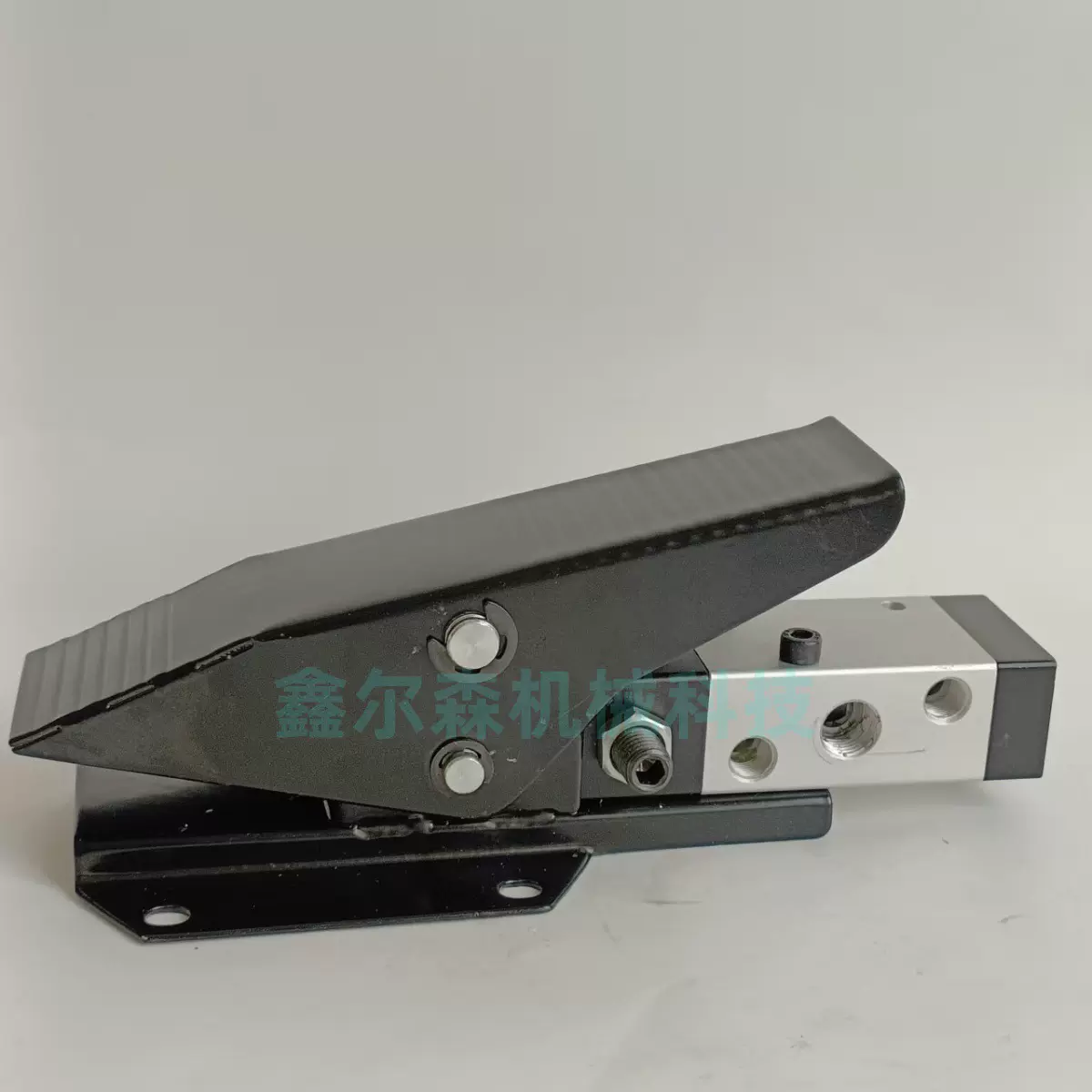 气动脚踏阀 三位五通中位泄压脚踏阀K35R7-L08Y 二分接口脚踏开关