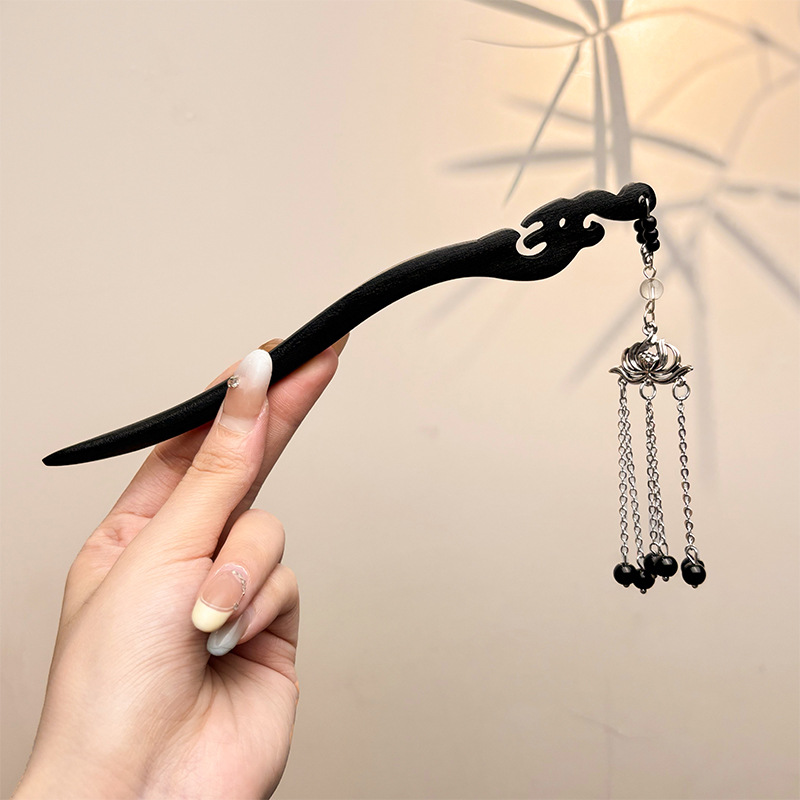 Nueva horquilla china 2025 nuevo estilo estilo antiguo horquilla mujer falda de cara de caballo de alta calidad estilo nacional horquilla de madera paso a paso horquilla tocado