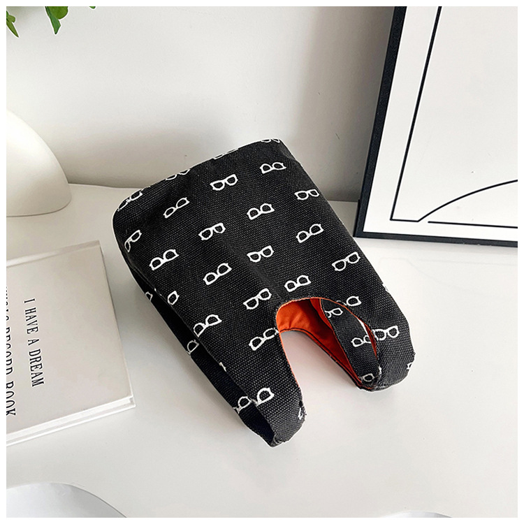 2025 New canvas handbag, a popular female cartoon bucket bag, versatile for Japan and South Korea, and an ins hand-held tote lunch box bag undefined